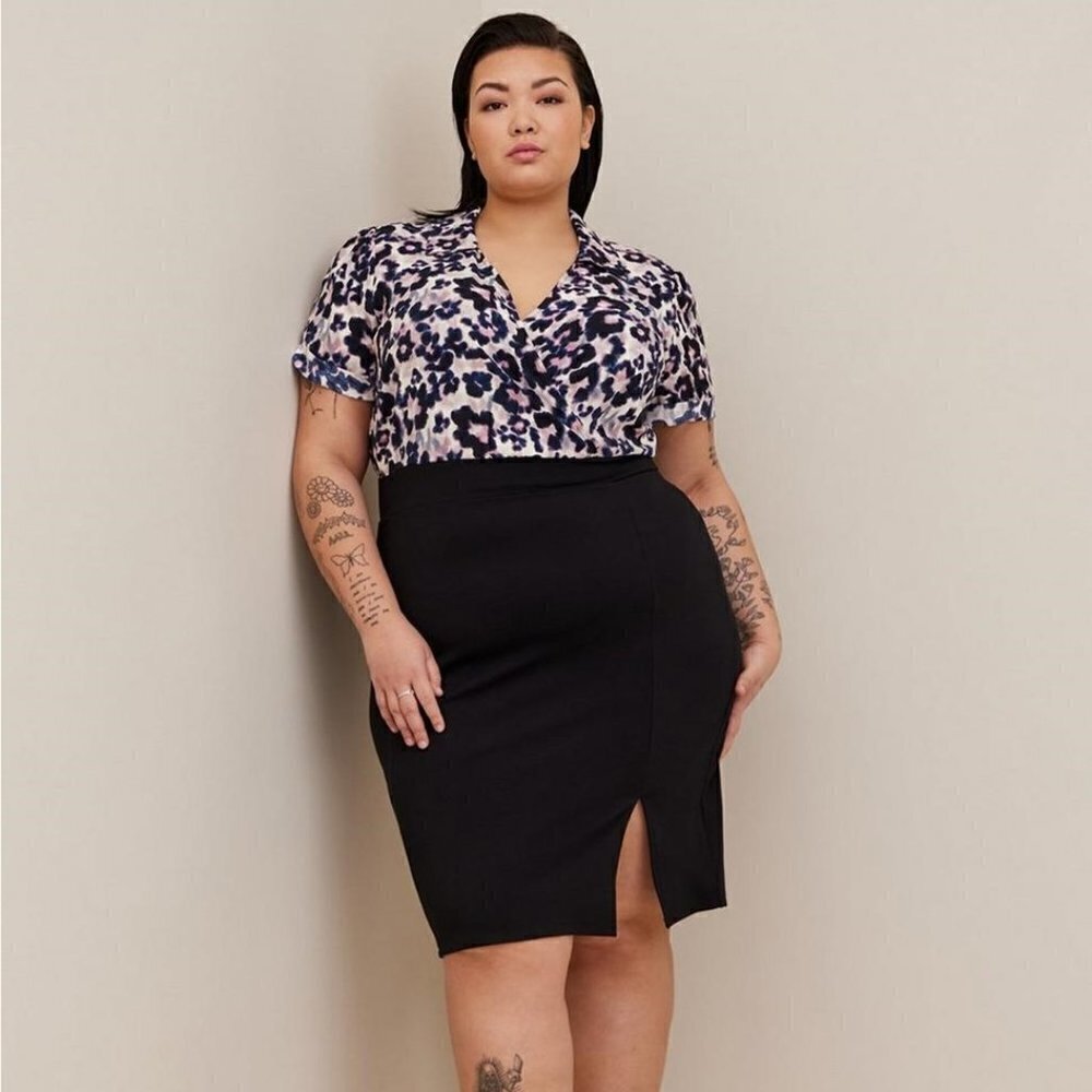 Torrid - At The Knee Ponte Studio Crepe Bodycon Dress in Abstract Floral & Black